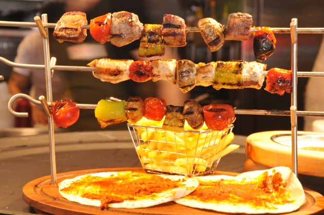 Moody's Cafe lezzetine lezzet kattı! İşte eşsiz tatlar
