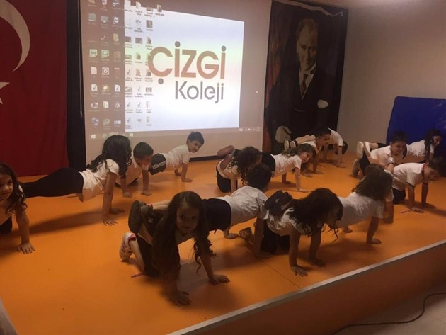 Çizgi Koloji’nde yıl sonu etkinliği!