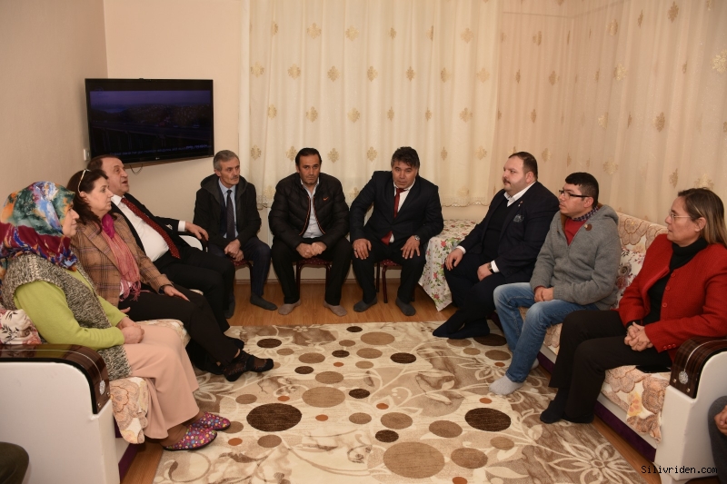 Silivrililer CHP Adayı Işıklar'a evlerini açtı