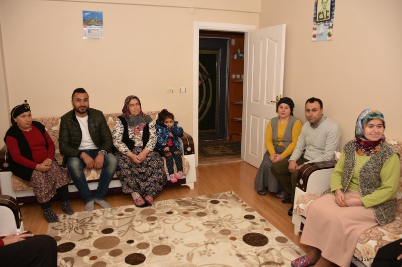Silivrililer CHP Adayı Işıklar'a evlerini açtı