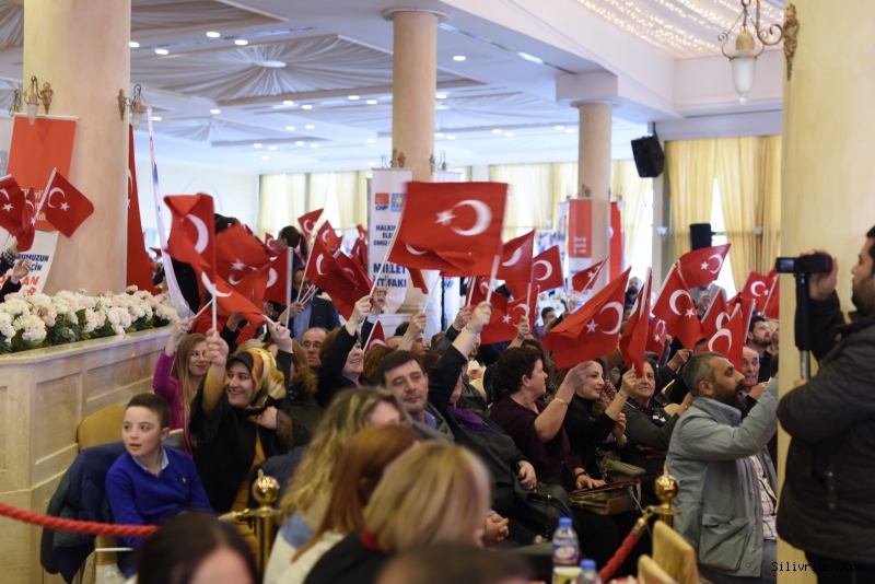 Işıklar Ekibini ve Yeni Dönem Projelerini Tanıttı