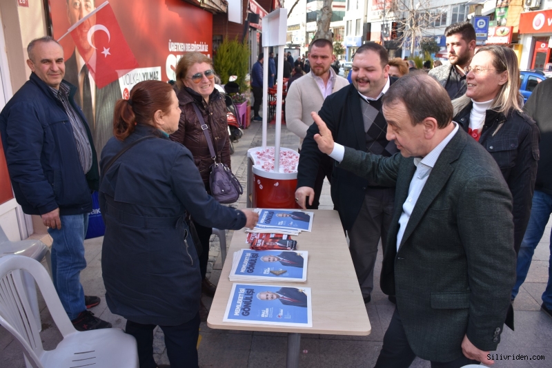 Çarşı esnaflarından Işıklar'a yakın ilgi