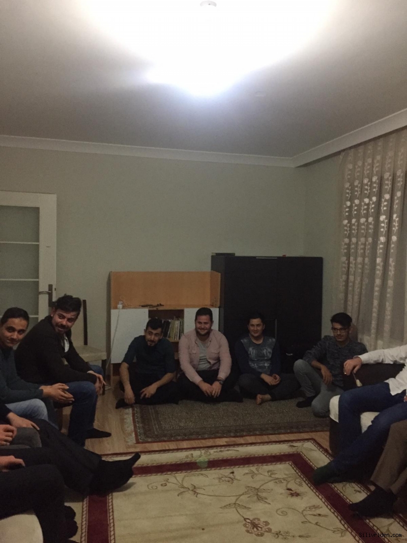 Üniversite Öğrencilerine İttifak Markajı
