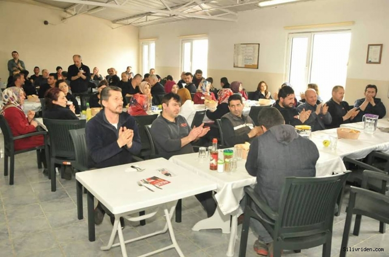 Şenyayla çalışanlarına projelerini anlattı
