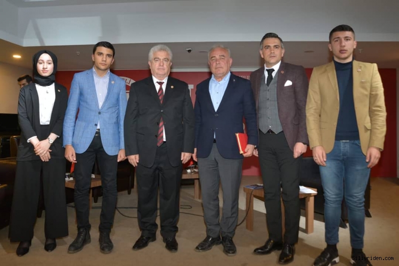 Değirmenci öğrencilere belediyeciliği anlattı
