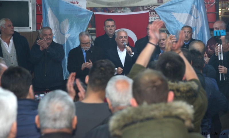 Kavaklı'da "efsane başkan" diye karşılandı