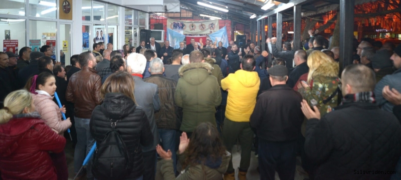Kavaklı'da "efsane başkan" diye karşılandı