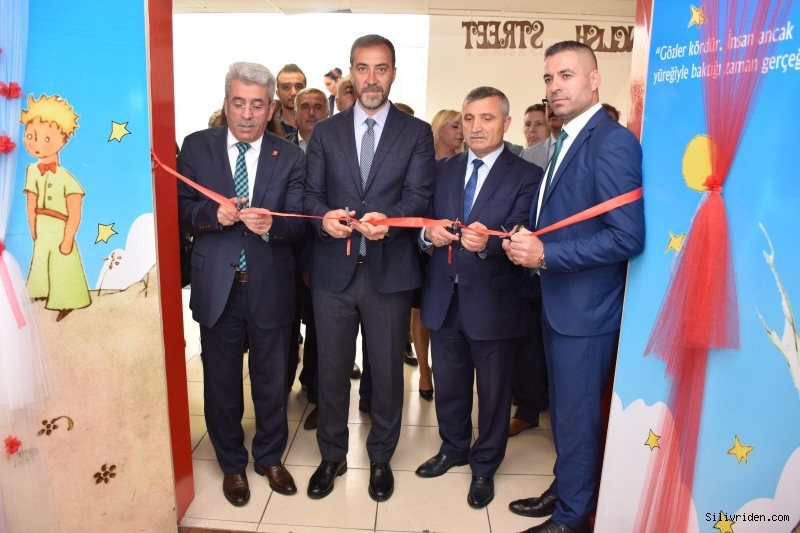 Ertuğrul Gazi Ortaokulu Kütüphanesi Açıldı