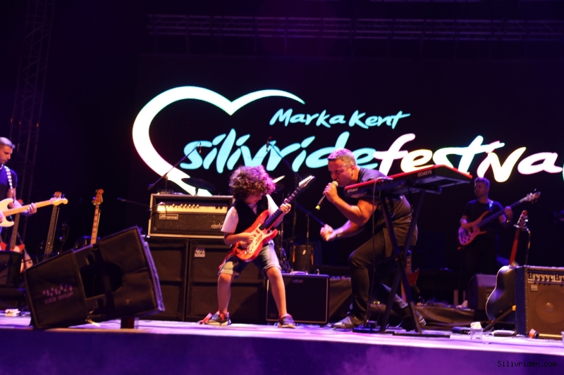 Yoğurt Festivali'nde rock müzik keyfi
