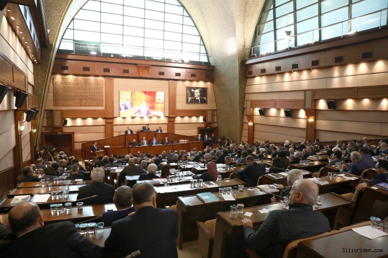 Yılmaz'dan İBB Meclisine damga vuran konuşma