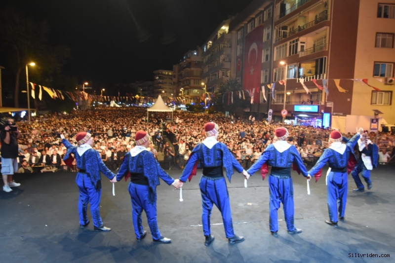 Festival coşkusu Hadise ile zirve yaptı