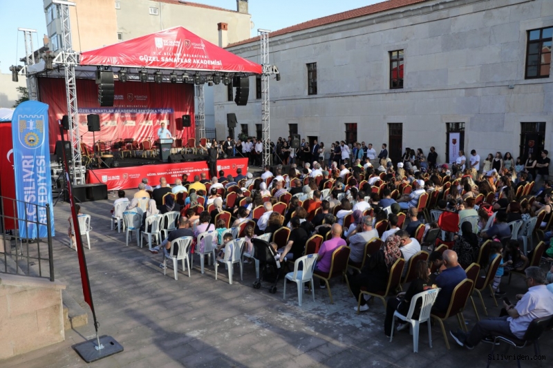 Akademi ilk mezunlarını verdi