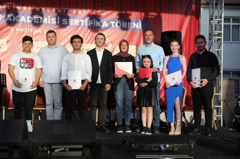 Akademi ilk mezunlarını verdi