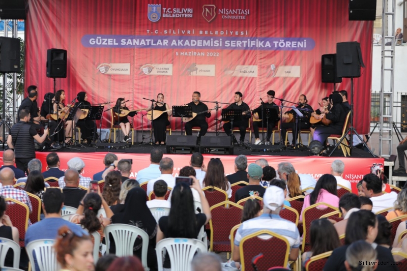 Akademi ilk mezunlarını verdi