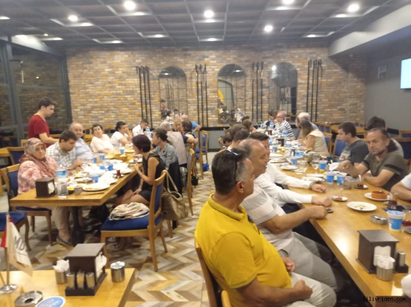 Engellileri bir araya getiren yemek