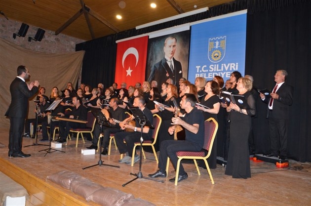 Atatürk'ün beğendiği şarkılar seslendirildi