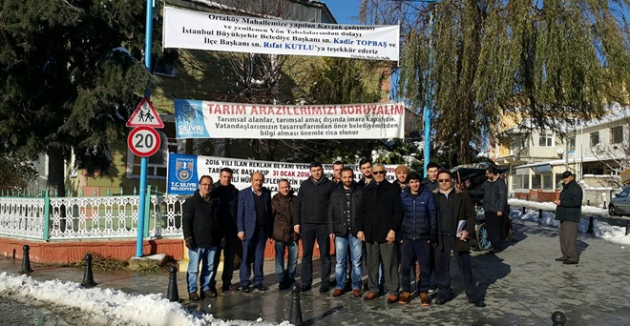 Ortaköy Mahalle halkından teşekkür pankartı