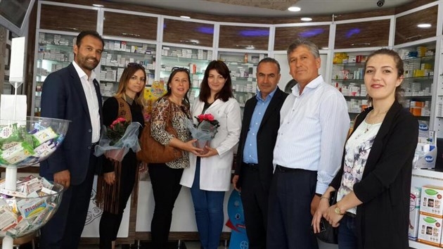 AK Parti ve CHP eczacıları ziyaret etti!