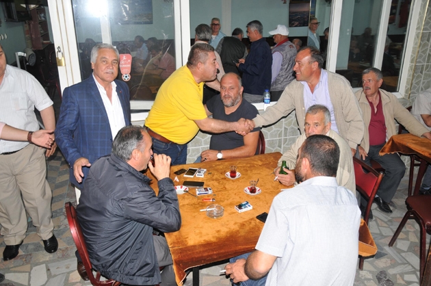 Koçer ve Akıncı kahvehaneleri dolaştı!