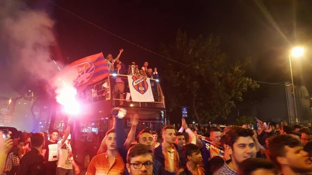 Tarihi başarı coşkuyla kutlandı