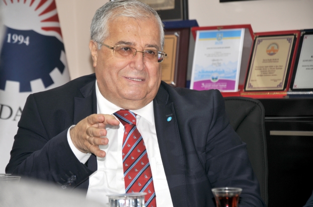 Fuat Avni'nin kim olduğunu açıkladı