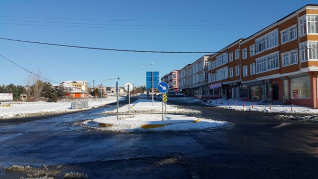 Ortaköy Mahalle halkından teşekkür pankartı