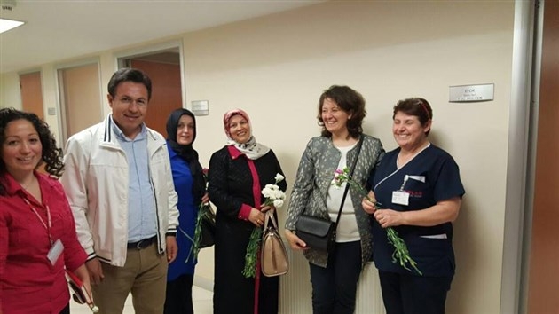 AK Parti Hemşireler Gününü Unutmadı!