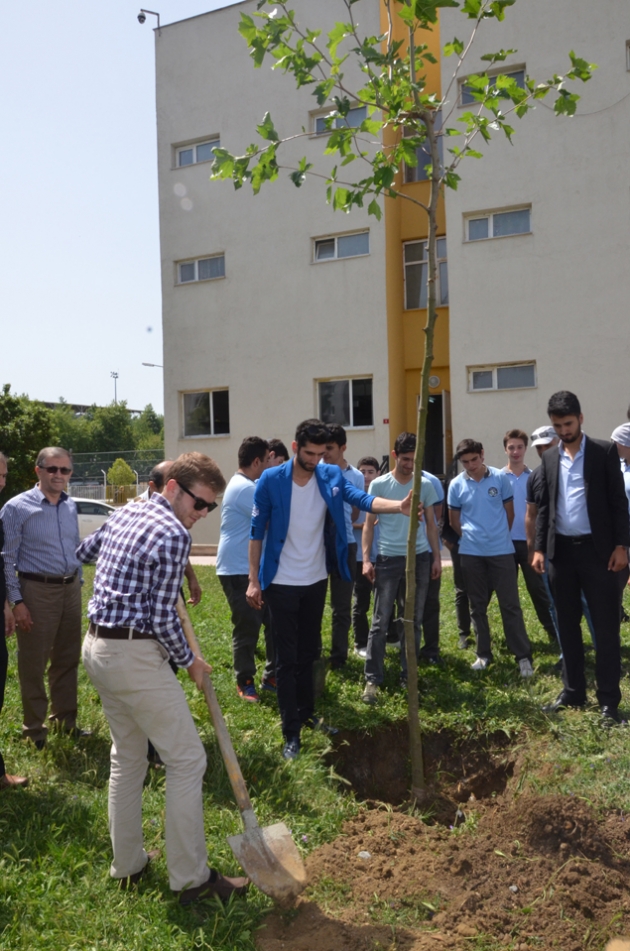 Doğrular Grup desteğiyle ağaç dikti!