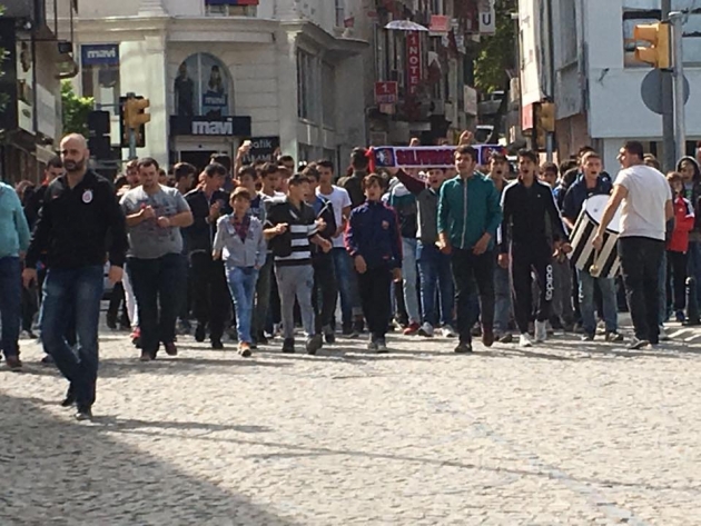 Kasaba tribünde Silivrispor sahada coştu
