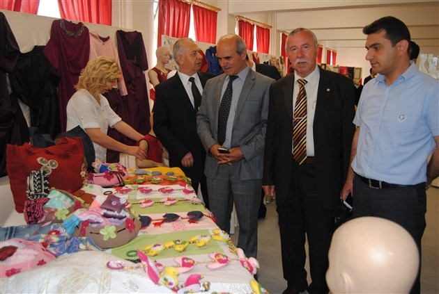 Halk Eğitim Merkezi'nin sergisine büyük ilgi