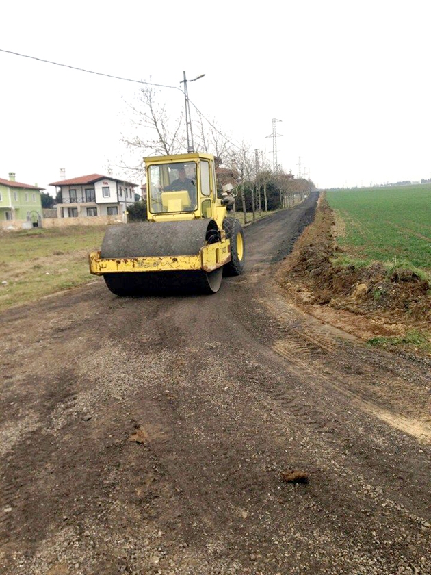 Çanta yollarına asfalt dökülüyor
