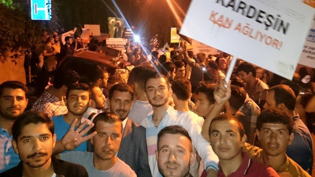 Silivrili AK Gençler Çin'i protesto etti