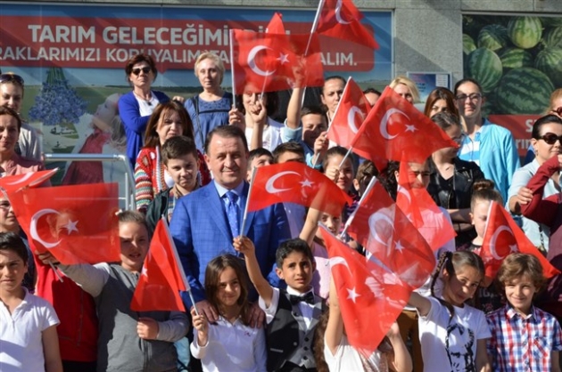Çocuklar Meclis'te