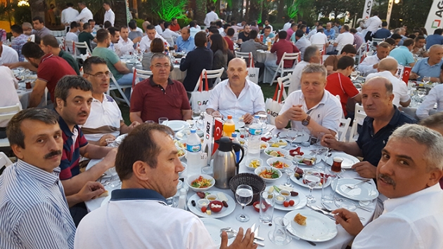 Ünsallar Parke iftar geleneğini sürdürdü