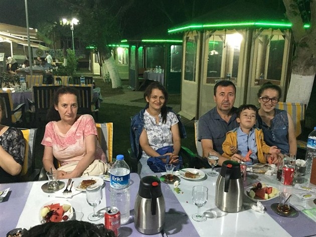 Turgut Reis İlkokulu öğretmenleri iftar yaptı!