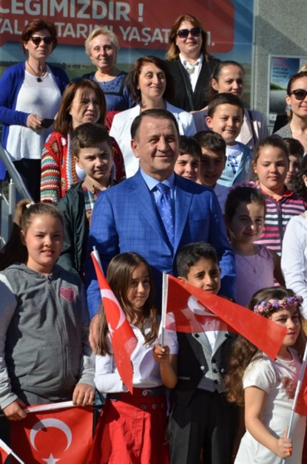 Çocuklar Meclis'te