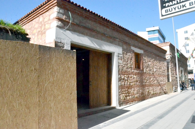 160 kişilik tiyatro salonu