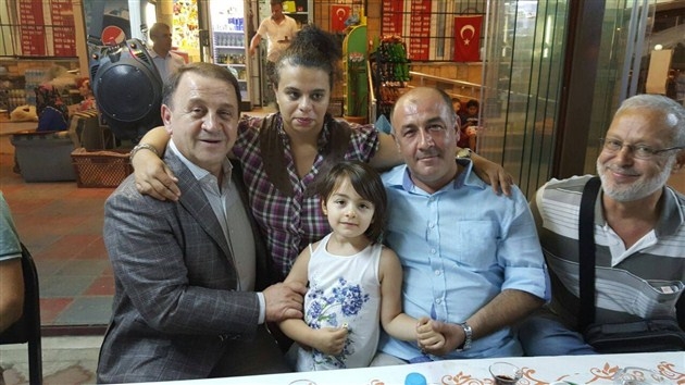 Işıklar sokak iftarlarında