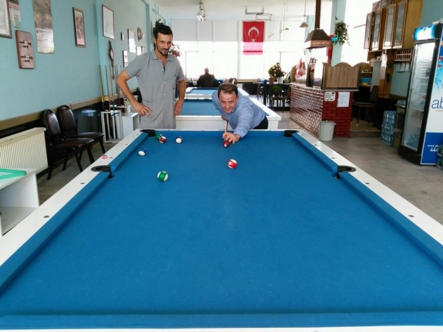 Haberim yokmuş gibi çek panpa