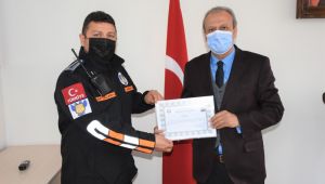 Kaymakam Partal’ dan SAK  ekibine başarı belgesi
