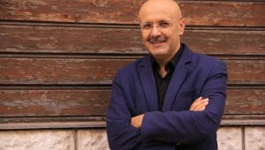 İsrafın önüne geçmek için fantastik roman yazdı