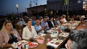 Silivri Cemevi’nde lokma dağıtıldı
