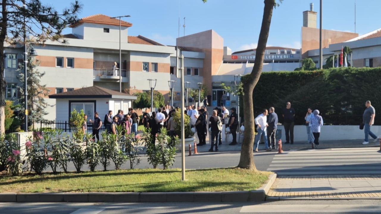 Silivri Belediyesi: “Hizmetler Kesintisiz Sürüyor”